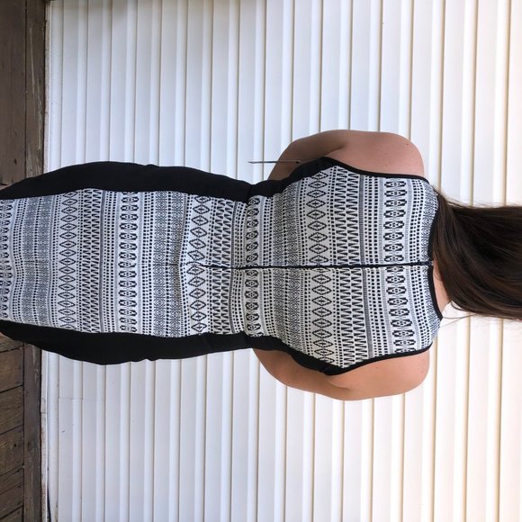 pattered, fitted dress from my closet - Picture 2 of 3